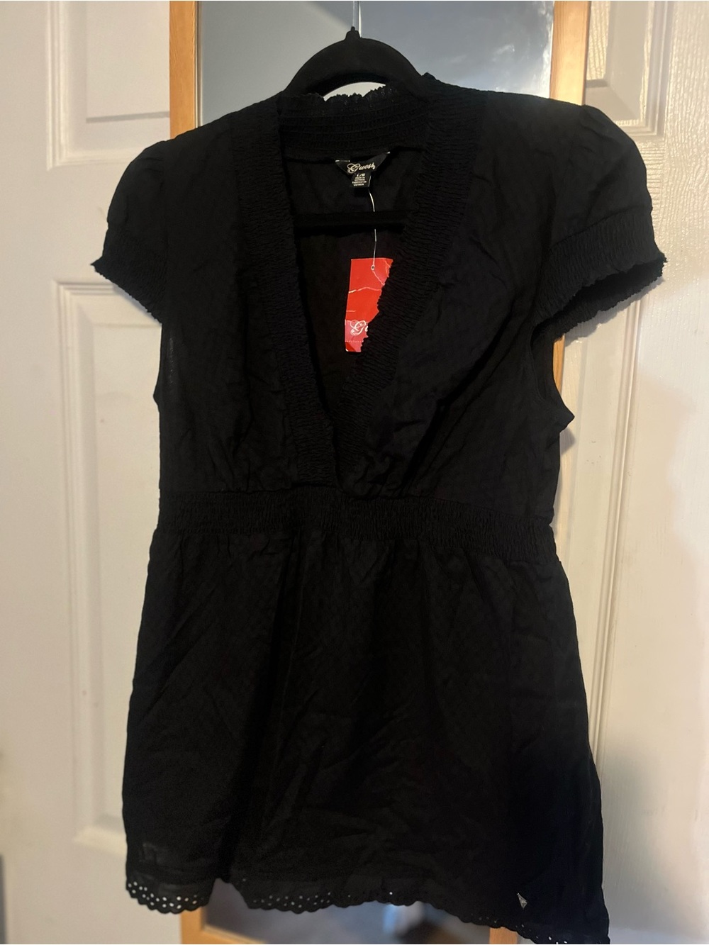 BNWT Size L Guess Black V-Neck Top, Y2K shirt, Summer Top